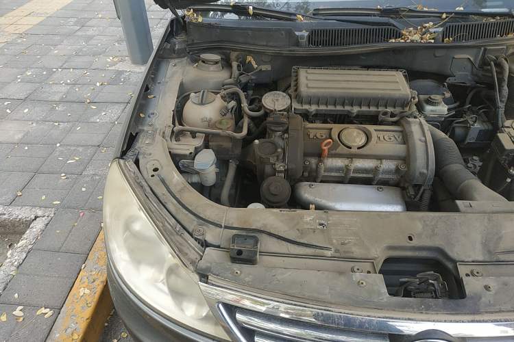 Used Volkswagen Lavida 2008 1.6L Manual Premium Edition Engine Bay Right