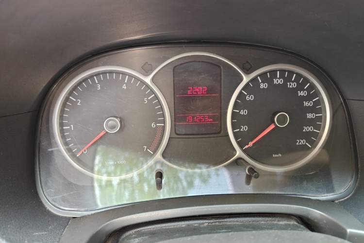 Used Volkswagen Lavida 2008 1.6L Automatic Prestige Edition Odometer Close Up