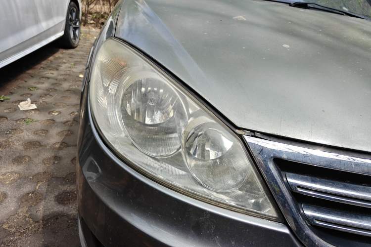 Used Volkswagen Lavida 2008 1.6L Automatic Prestige Edition Right Front Headlight