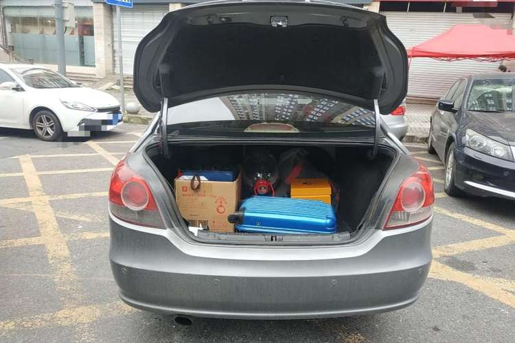 Used Volkswagen Lavida 2008 1.6L Manual Premium Edition Trunk