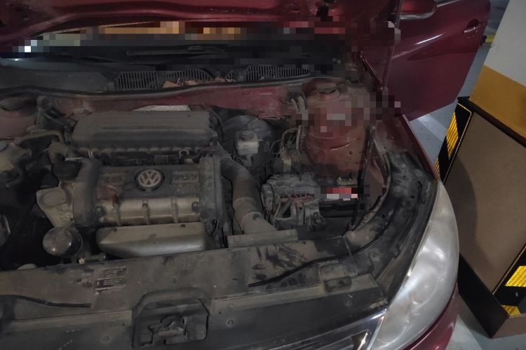 Used Volkswagen Lavida 2008 1.6L Automatic Prestige Edition Engine Bay Left