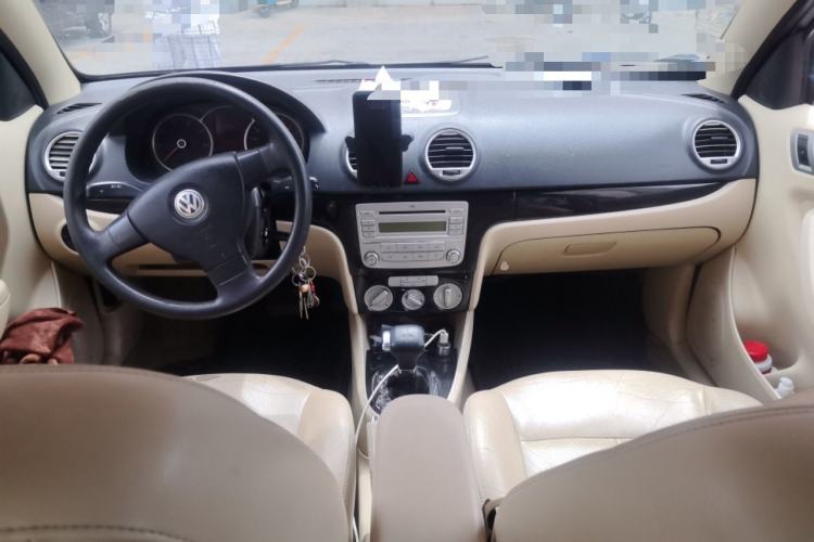 Used Volkswagen Lavida 2008 1.6L Automatic Prestige Edition Center Console