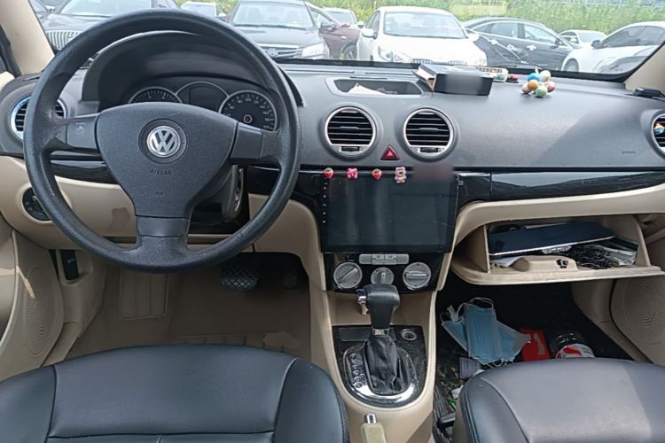 Used Volkswagen Lavida 2008 1.6L Automatic Prestige Edition Center Console