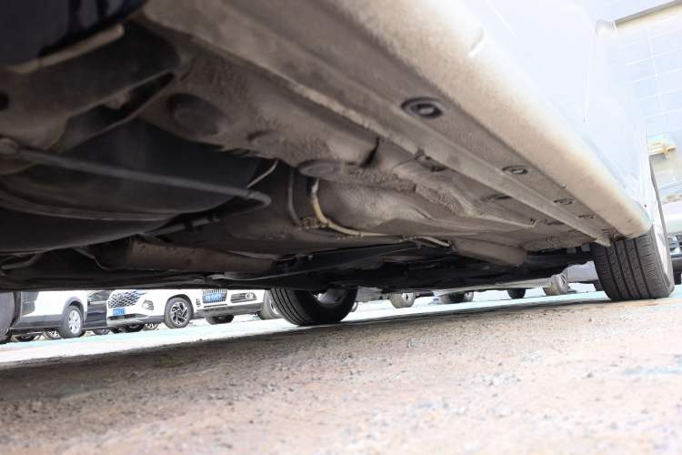 Used Volkswagen Lavida 2008 1.6L Automatic Prestige Edition Chassis Rear Right