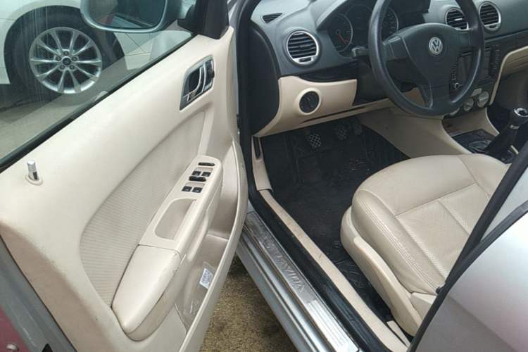 Used Volkswagen Lavida 2008 1.6L Manual Premium Edition Driver Seat