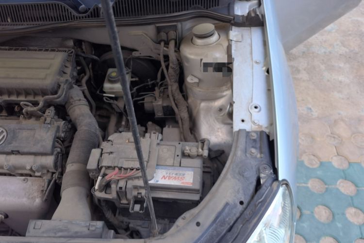 Used Volkswagen Lavida 2008 1.6L Automatic Prestige Edition Engine Bay Left