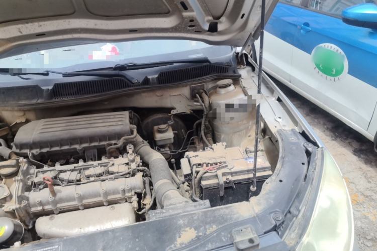 Used Volkswagen Lavida 2008 1.6L Automatic Prestige Edition Engine Bay Left