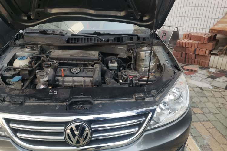Used Volkswagen Lavida 2008 1.6L Manual Premium Edition Engine Bay Left