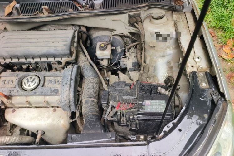 Used Volkswagen Lavida 2008 1.6L Automatic Joy Edition Engine Bay Left