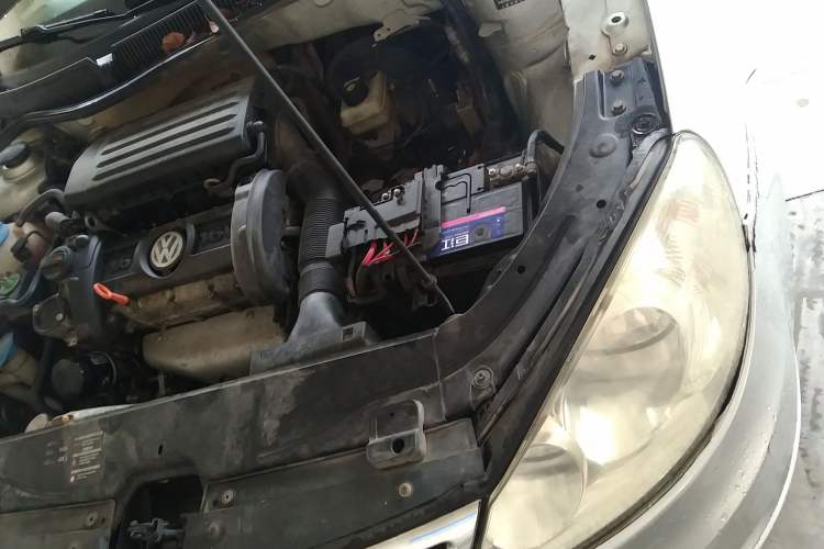 Used Volkswagen Lavida 2008 1.6L Manual Premium Edition Engine Bay Left
