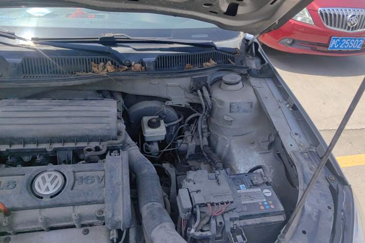 Used Volkswagen Lavida 2008 1.6L Manual Premium Edition Engine Bay Left