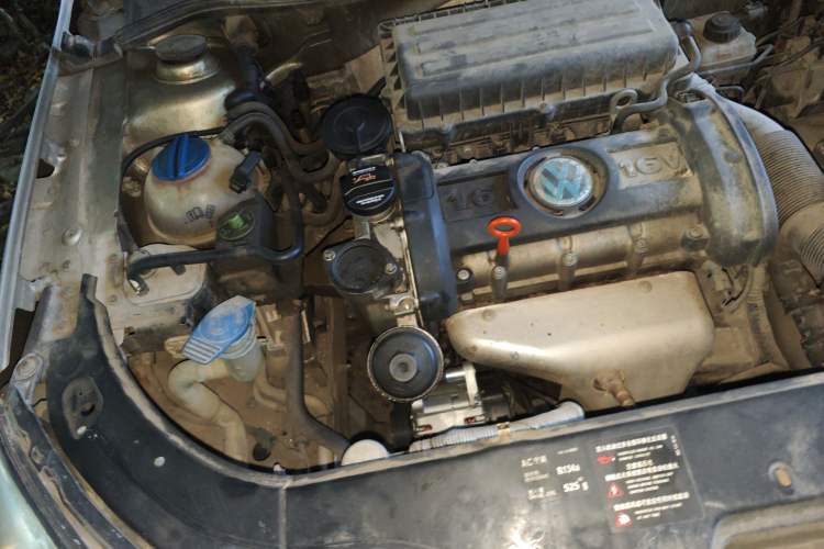 Used Volkswagen Lavida 2008 1.6L Automatic Prestige Edition Engine Bay Right