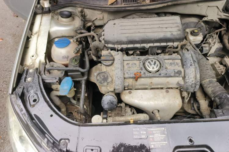 Used Volkswagen Lavida 2008 1.6L Automatic Joy Edition Engine Bay Right