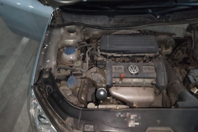 Used Volkswagen Lavida 2008 1.6L Automatic Prestige Edition Engine Bay Right