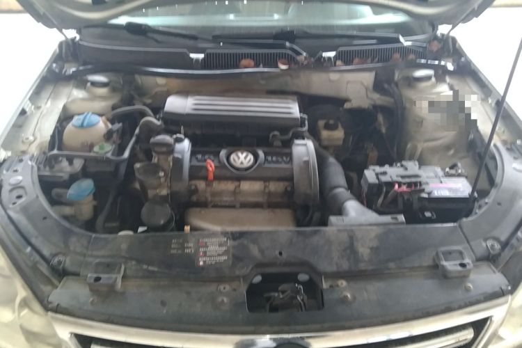 Used Volkswagen Lavida 2008 1.6L Manual Premium Edition Engine Bay