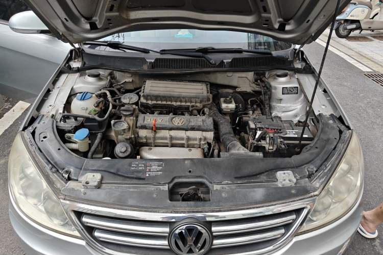 Used Volkswagen Lavida 2008 1.6L Automatic Prestige Edition Engine Bay
