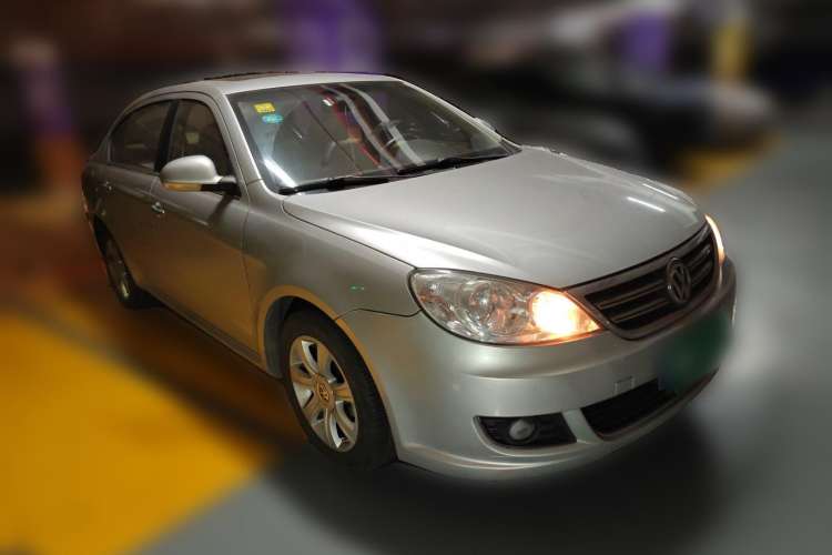 Used Volkswagen Lavida 2008 1.6L Manual Premium Edition Front Right 45 Deg