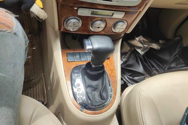 Used Volkswagen Lavida 2008 1.6L Automatic Pinxuan Edition Gear Lever
