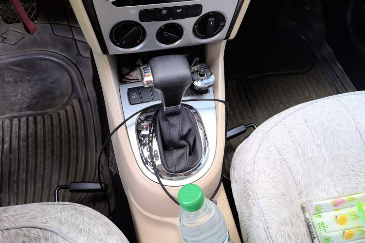 Used Volkswagen Lavida 2008 1.6L Automatic Prestige Edition Gear Lever