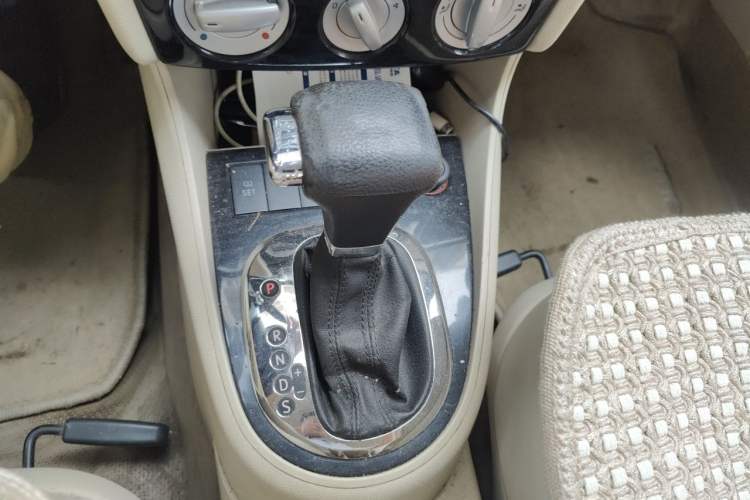 Used Volkswagen Lavida 2008 1.6L Automatic Prestige Edition Gear Lever