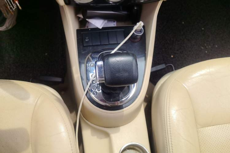 Used Volkswagen Lavida 2008 1.6L Automatic Prestige Edition Gear Lever