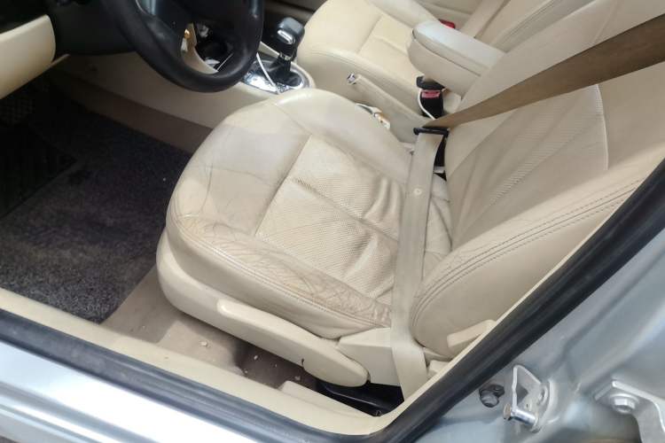 Used Volkswagen Lavida 2008 1.6L Automatic Prestige Edition Left Front Seat