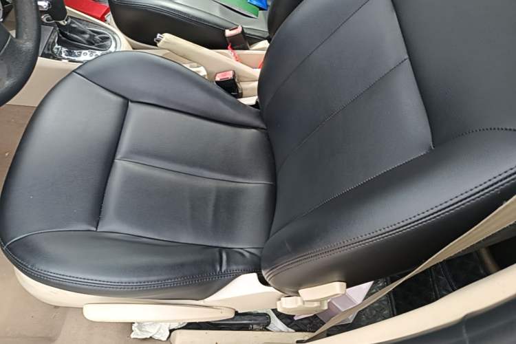 Used Volkswagen Lavida 2008 1.6L Automatic Prestige Edition Left Front Seat