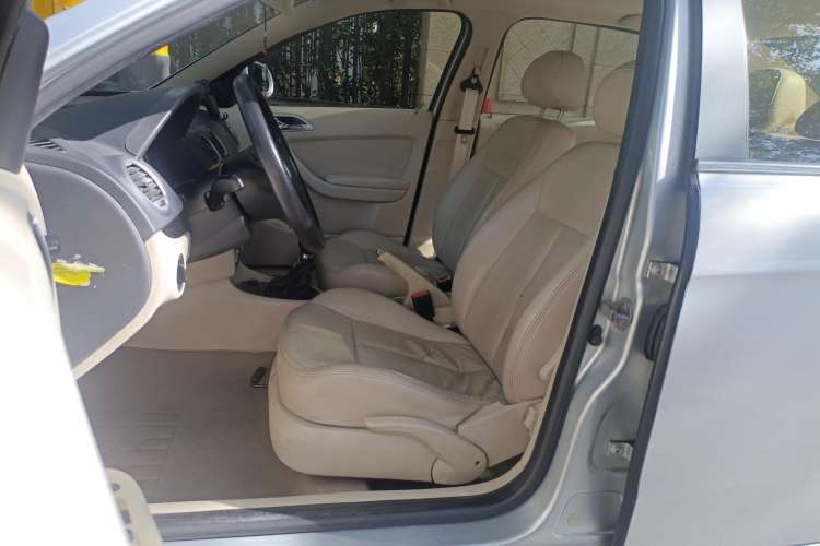 Used Volkswagen Lavida 2008 1.6L Manual Premium Edition Left Front Seat