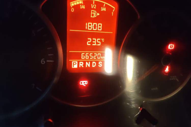 Used Volkswagen Lavida 2008 1.6L Automatic Prestige Edition Odometer Close Up