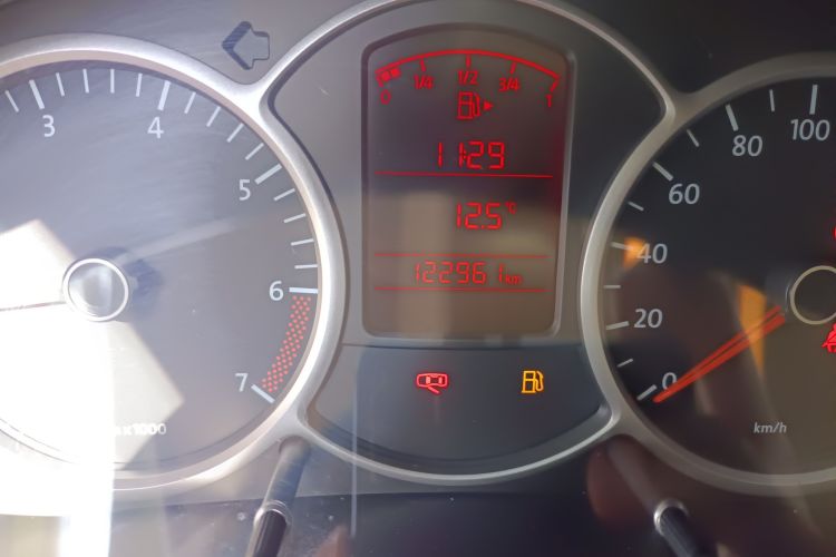 Used Volkswagen Lavida 2008 1.6L Manual Premium Edition Odometer Close Up