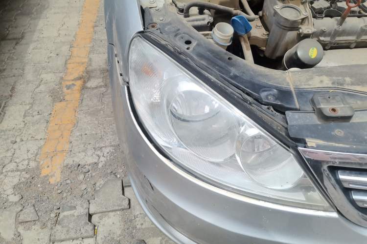 Used Volkswagen Lavida 2008 1.6L Automatic Prestige Edition Right Front Headlight