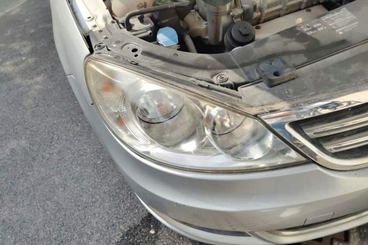 Used Volkswagen Lavida 2008 1.6L Manual Premium Edition Right Front Headlight