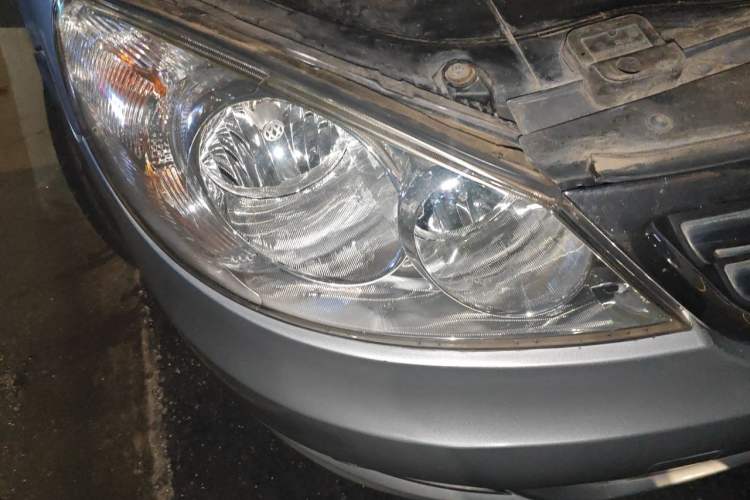 Used Volkswagen Lavida 2008 1.6L Automatic Prestige Edition Right Front Headlight