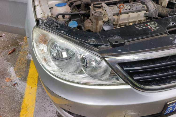 Used Volkswagen Lavida 2008 1.6L Automatic Joy Edition Right Front Headlight