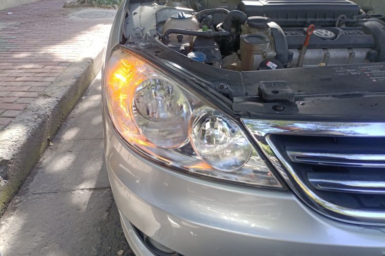 Used Volkswagen Lavida 2008 1.6L Manual Premium Edition Right Front Headlight