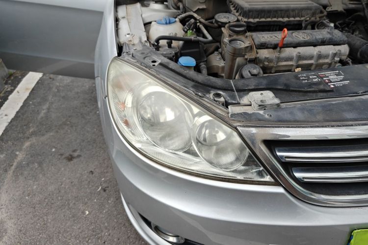 Used Volkswagen Lavida 2008 1.6L Automatic Prestige Edition Right Front Headlight