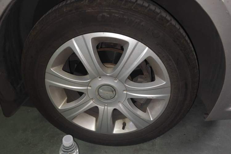 Used Volkswagen Lavida 2008 1.6L Automatic Pinxuan Edition Right Front Wheel Hub