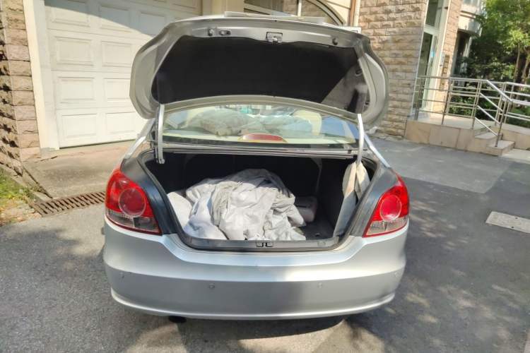 Used Volkswagen Lavida 2008 1.6L Manual Premium Edition Trunk