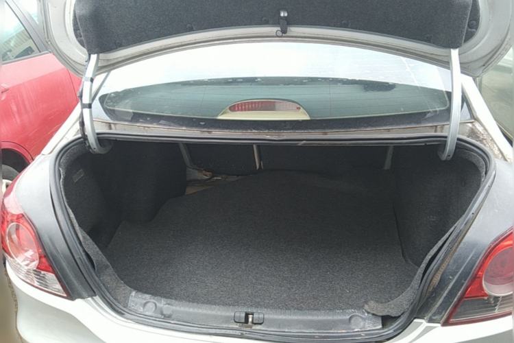 Used Volkswagen Lavida 2008 1.6L Manual Premium Edition Trunk