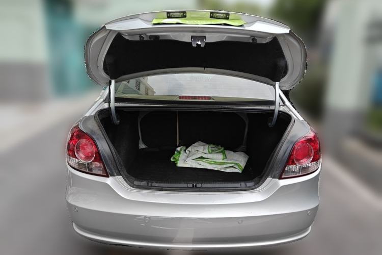 Used Volkswagen Lavida 2008 1.6L Automatic Prestige Edition Trunk