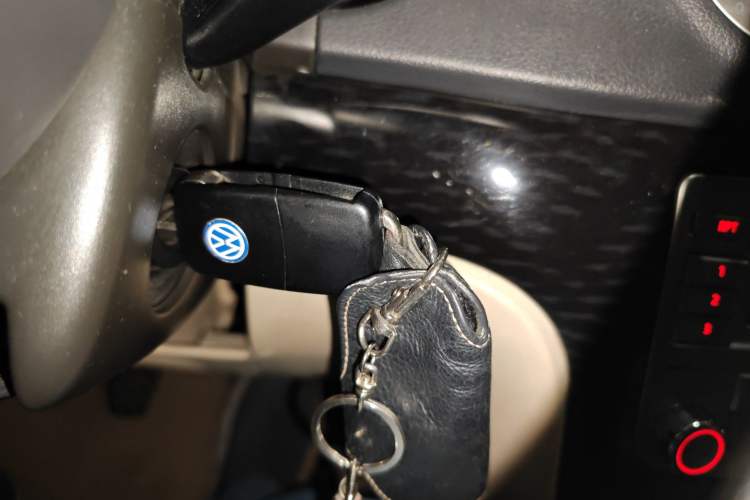 Used Volkswagen Lavida 2008 1.6L Manual Premium Edition Vehicle Key