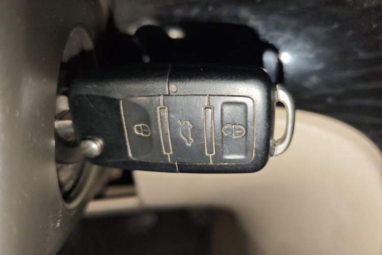 Used Volkswagen Lavida 2008 1.6L Manual Joyful Edition Vehicle Key
