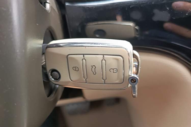 Used Volkswagen Lavida 2008 1.6L Automatic Prestige Edition Vehicle Key