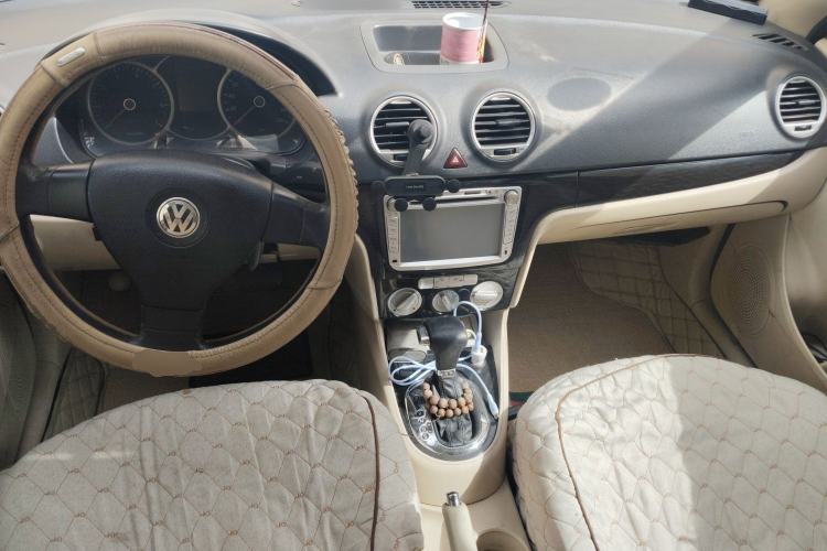 Used Volkswagen Lavida 2008 1.6L Automatic Prestige Edition Center Console