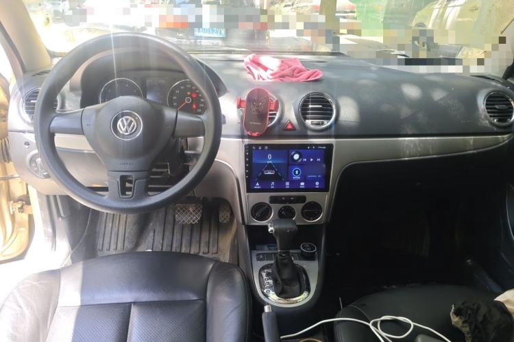 Used Volkswagen Lavida 2008 1.6L Automatic Prestige Edition Center Console