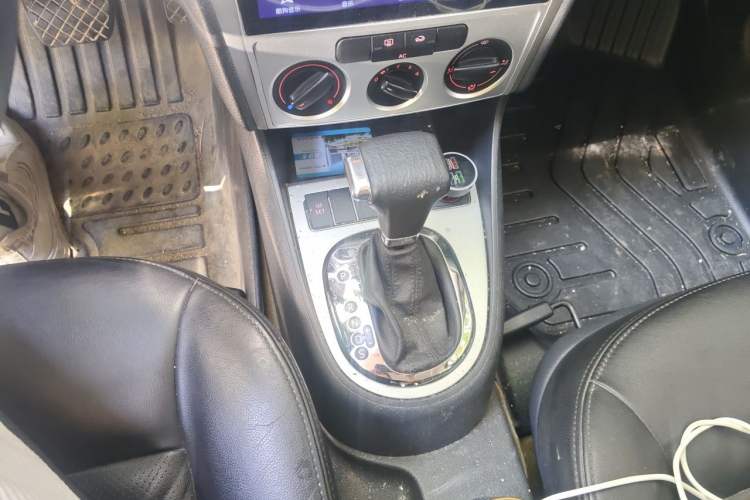 Used Volkswagen Lavida 2008 1.6L Automatic Prestige Edition Gear Lever