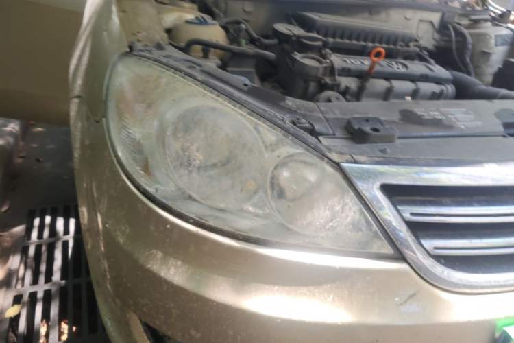 Used Volkswagen Lavida 2008 1.6L Automatic Prestige Edition Right Front Headlight
