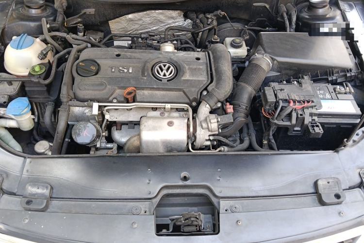 Used Volkswagen Lavida 2010 1.4TSI Sport Edition Engine Bay