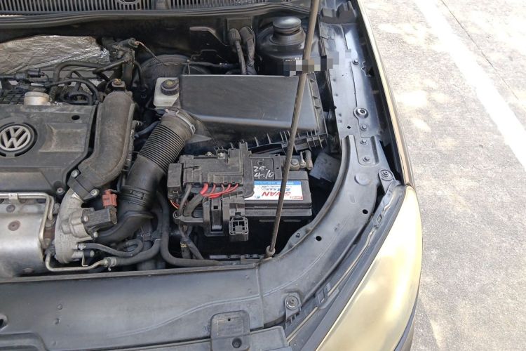 Used Volkswagen Lavida 2010 1.4TSI Sport Edition Engine Bay Left