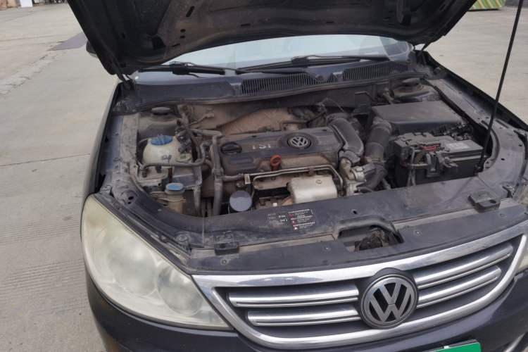 Used Volkswagen Lavida 2010 1.4TSI Sport Edition Engine Bay Right